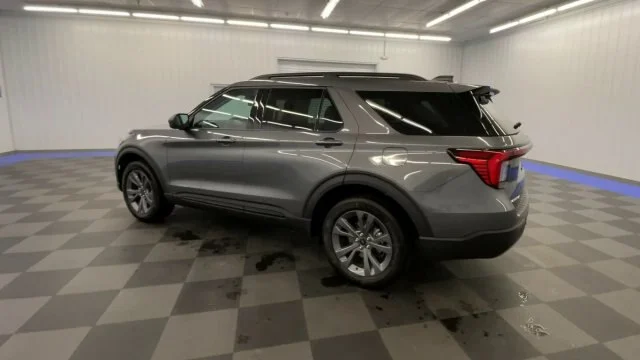 New 2026 Carbonized Gray Metallic Ford Active image 6