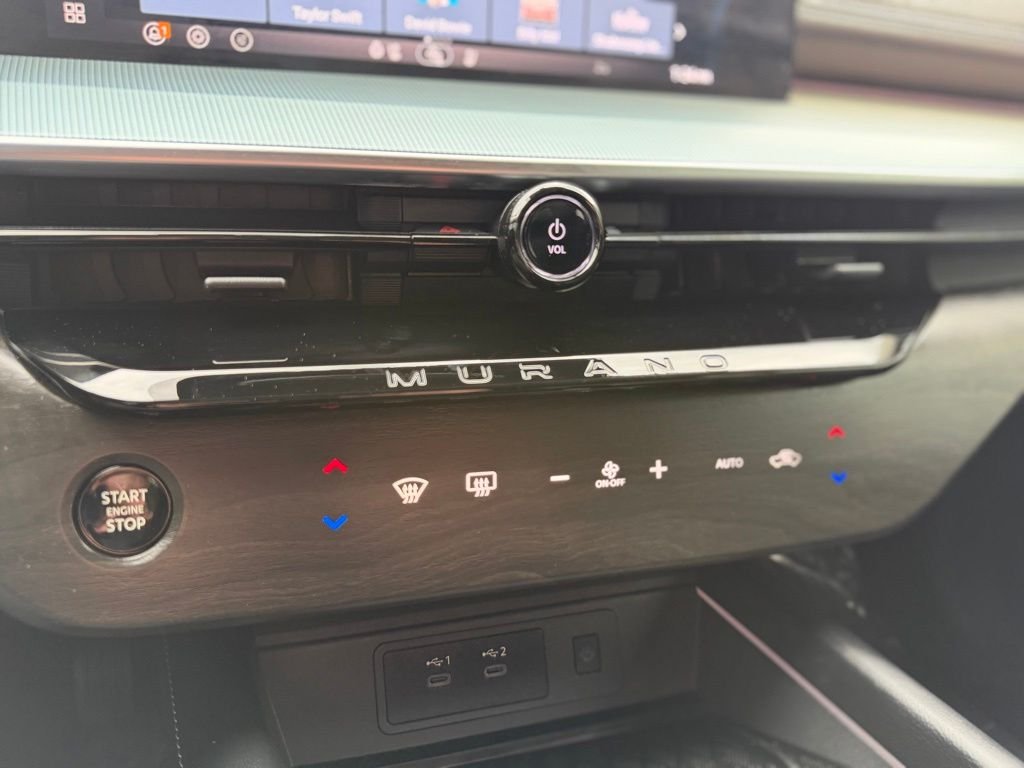Certified Used 2025 Gold Nissan Platinum image 14