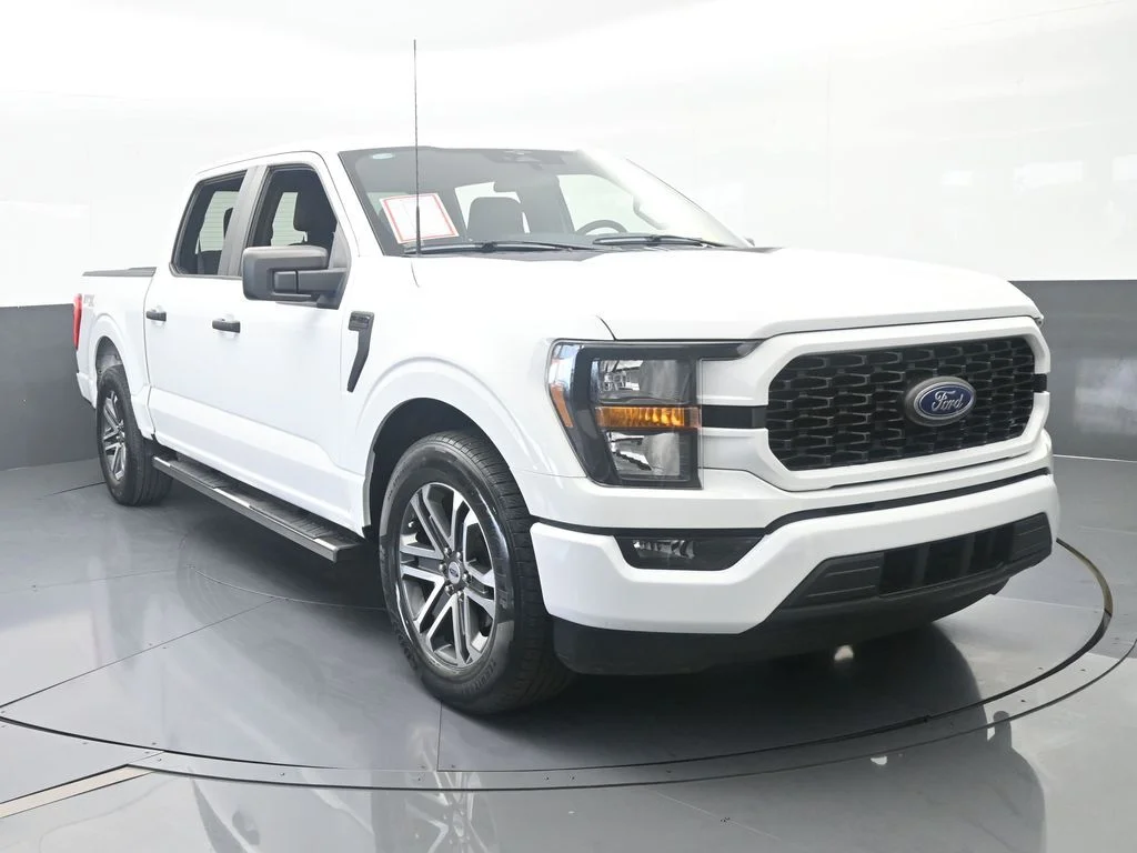 Used 2023 Oxford White Ford XL image 9