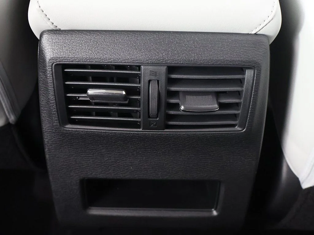 2025 Mitsubishi Outlander SE - Photo 54