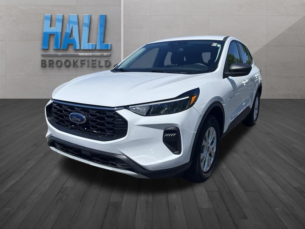 Used 2025 White Ford Active image 1