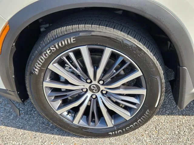 Used 2025 Black INFINITI Autograph image 26