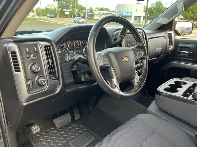 2018 Chevrolet Silverado 1500 LT - Photo 10