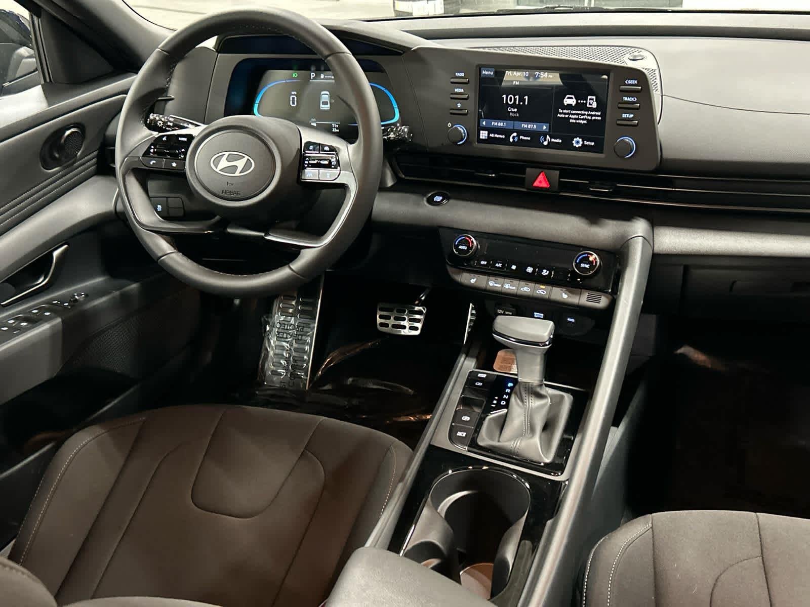 2026 Hyundai Elantra SEL - Photo 20