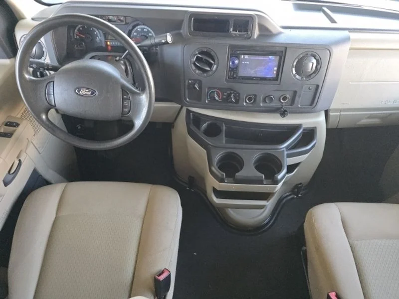 Used 2014 Oxford White Ford Base image 6