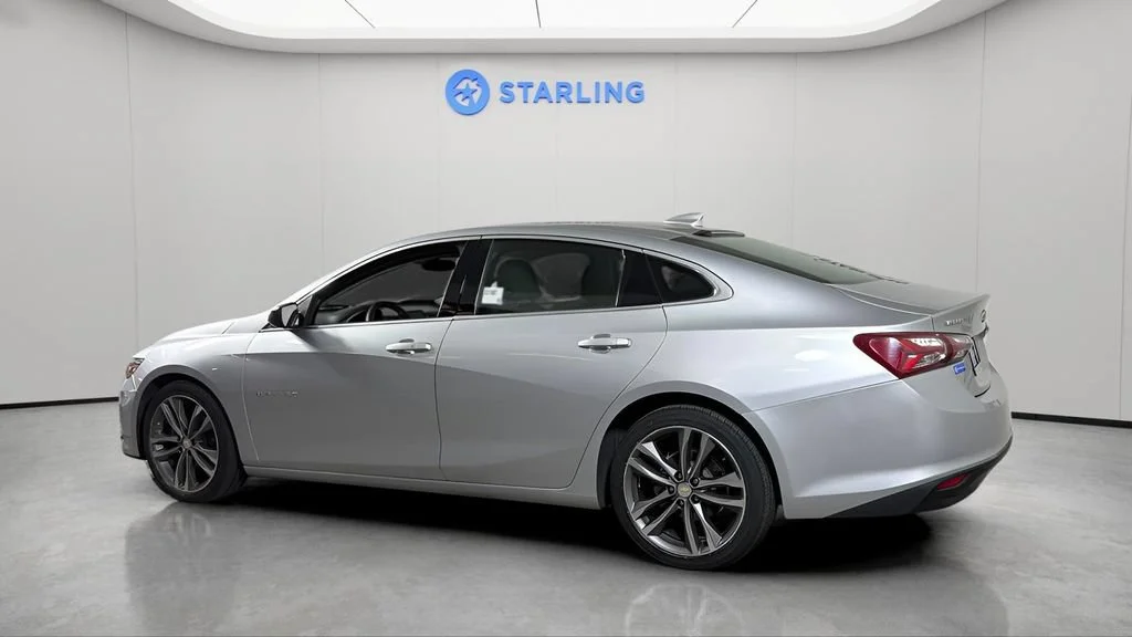 Used 2022 Silver Ice Metallic Chevrolet LT image 4