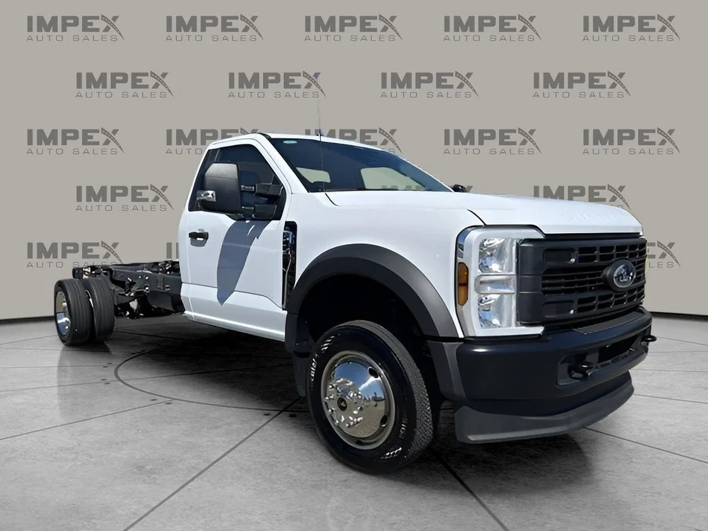 Used 2025 White Ford XL image 8