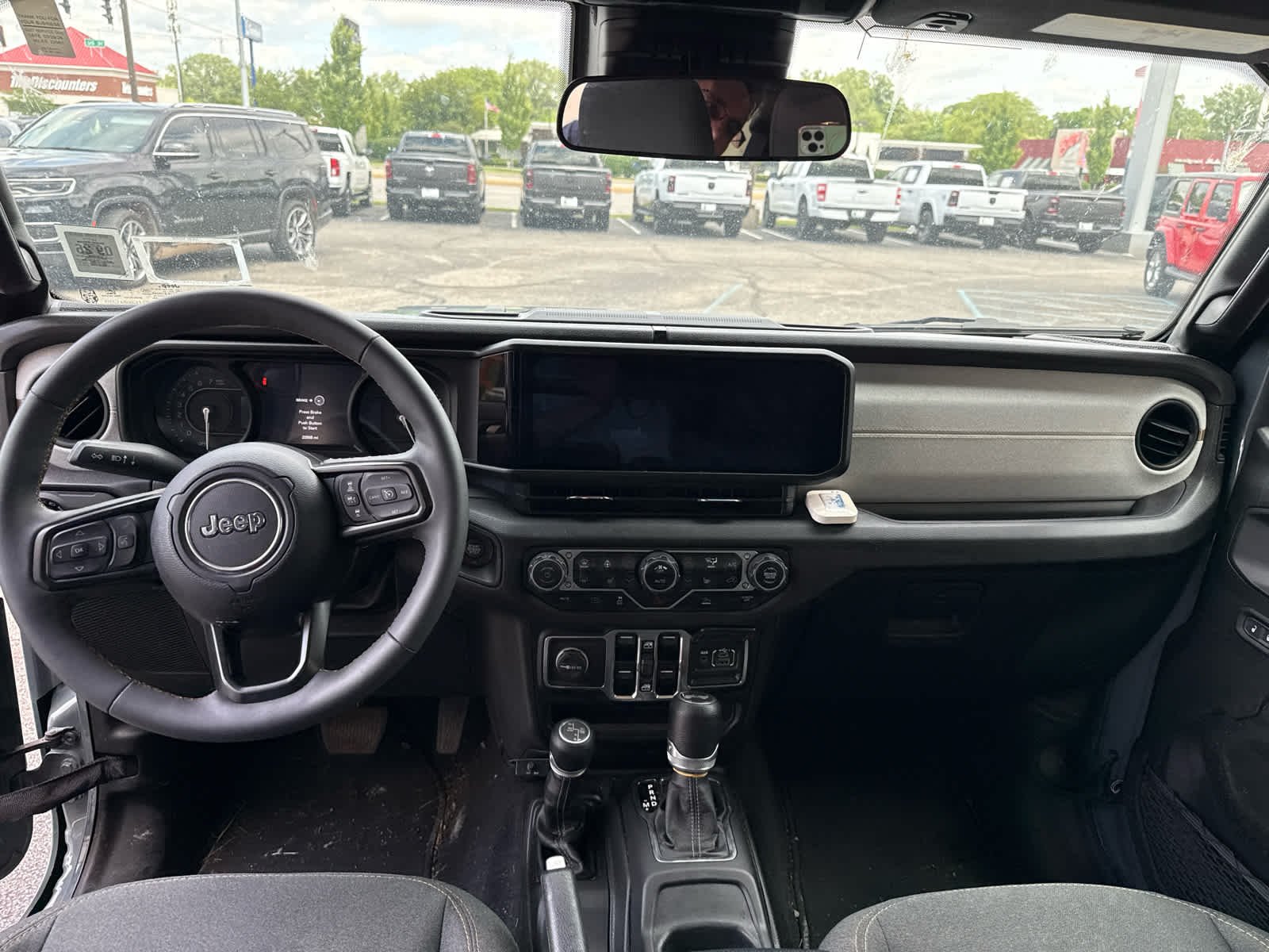 Used 2024 Anvil Clear Coat Jeep Sport S image 10