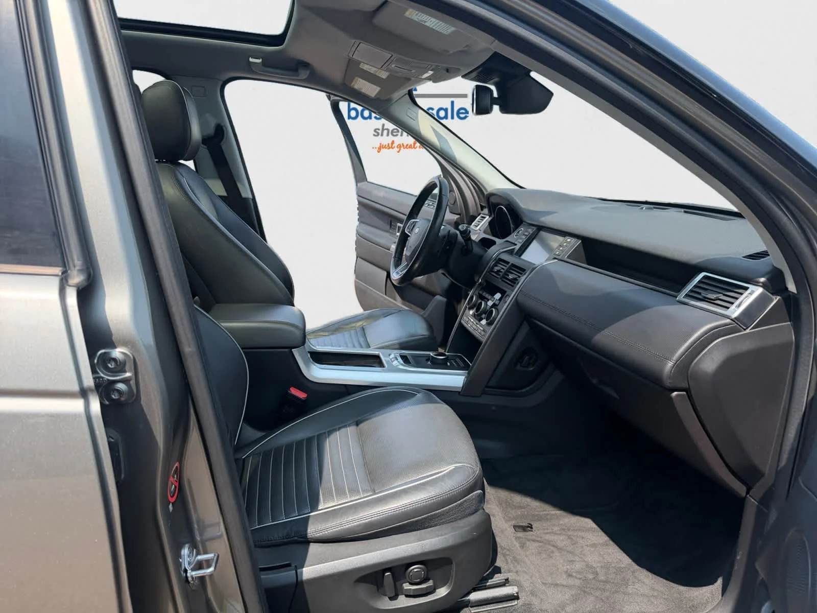 Used 2018 Corris Grey Metallic Land Rover HSE image 20
