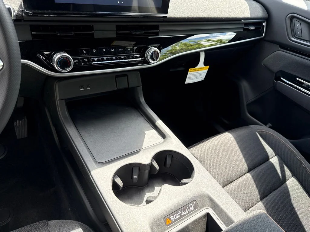 New 2026 Mercury Silver Metallic Honda EX image 21