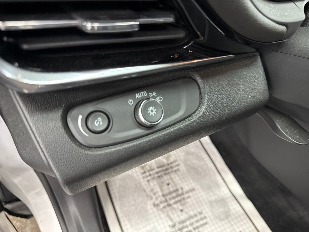 Used 2024 White Buick Sport Touring image 22