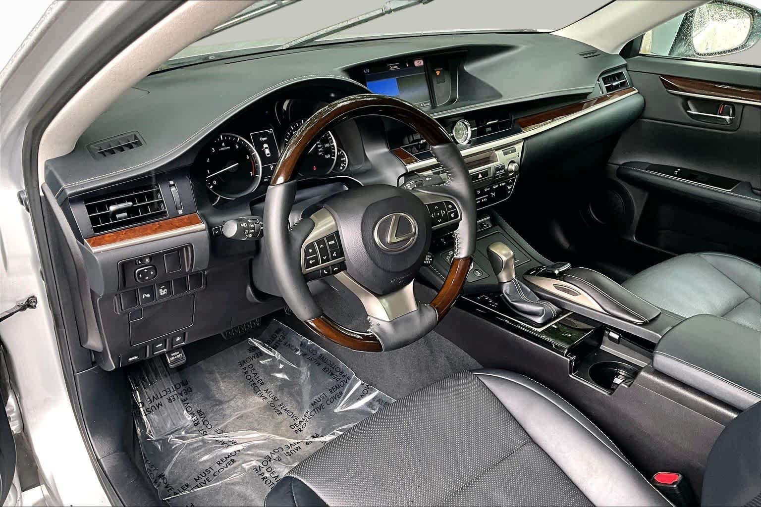 Used 2016 Silver Lining Metallic Lexus  image 17