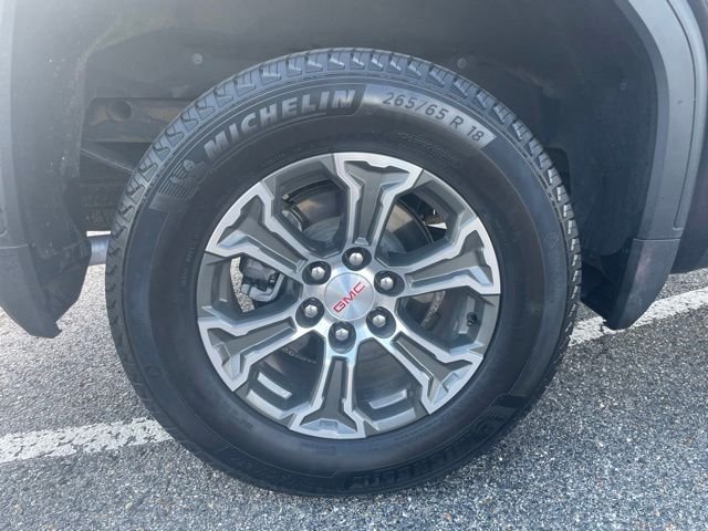 Used 2025 Titanium GMC SLT image 5