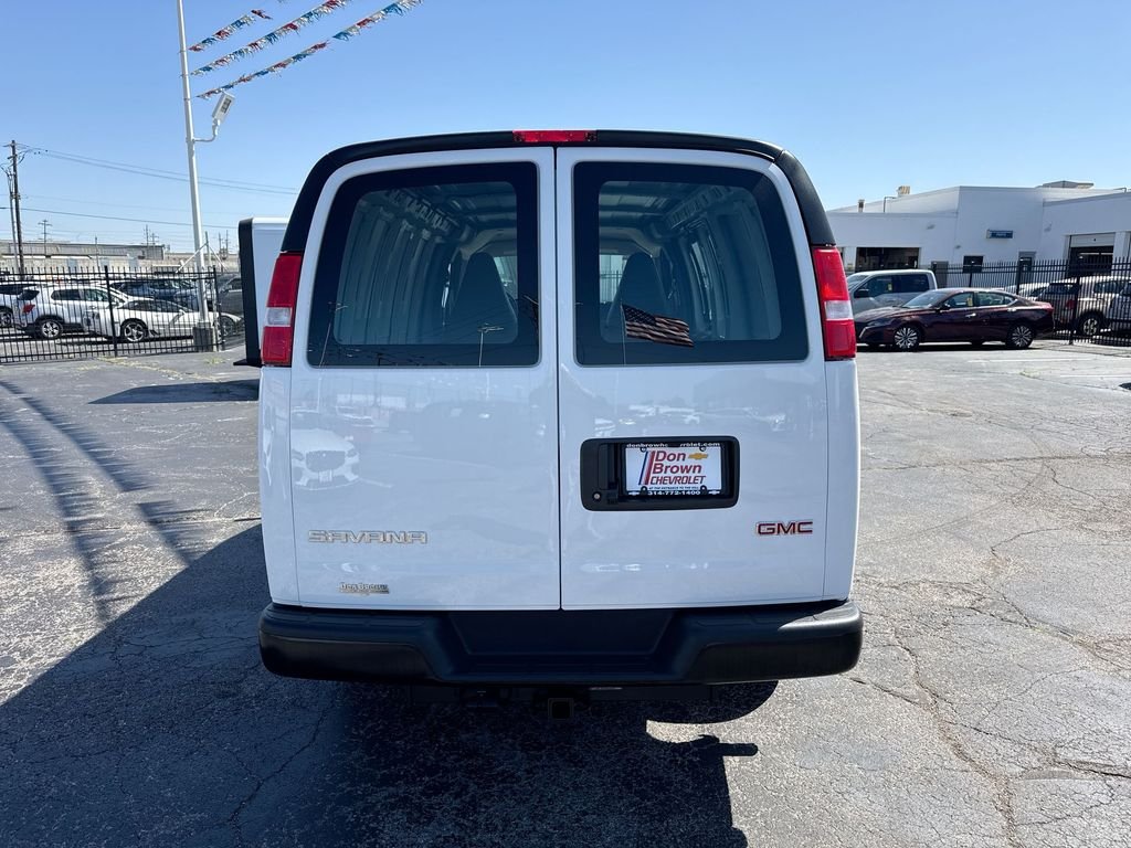 Used 2025 Summit White GMC Work Van image 39