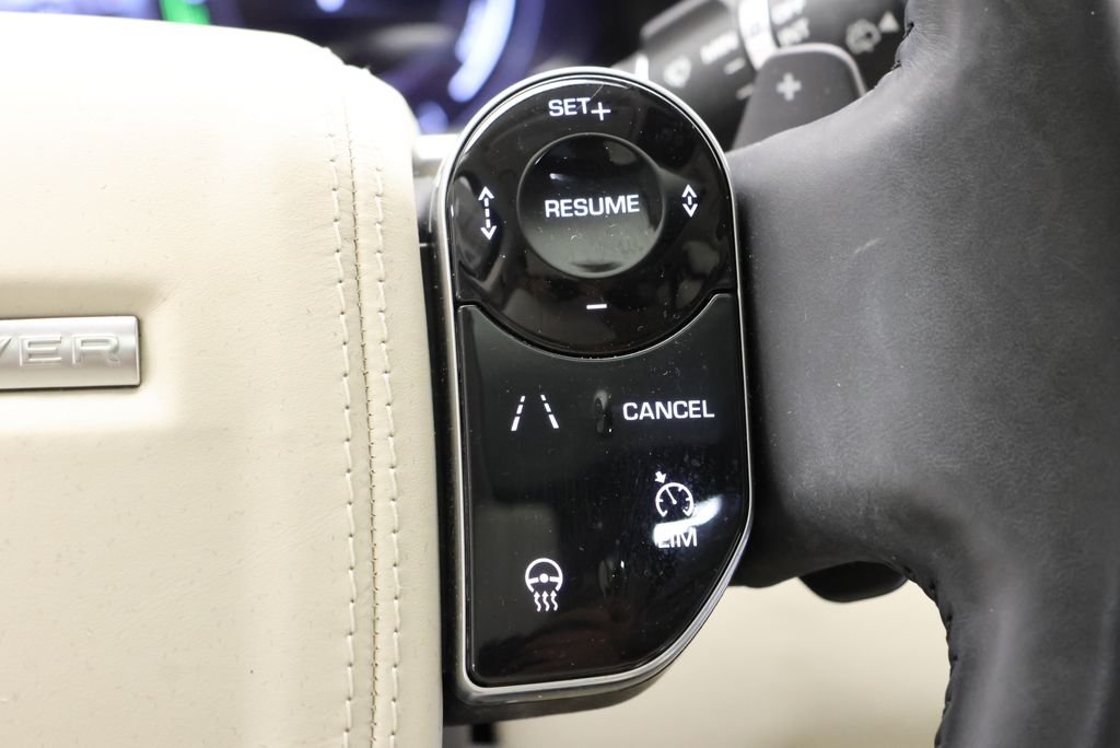 Used 2020 Portofino Blue Metallic Land Rover HSE image 19