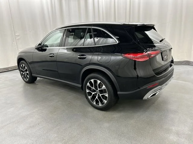 Used 2025 Black Mercedes-Benz GLC 350e image 3