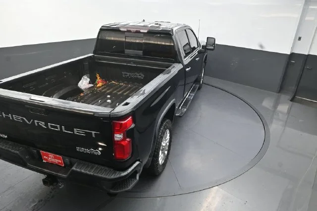 Used 2020 Black Chevrolet High Country image 29