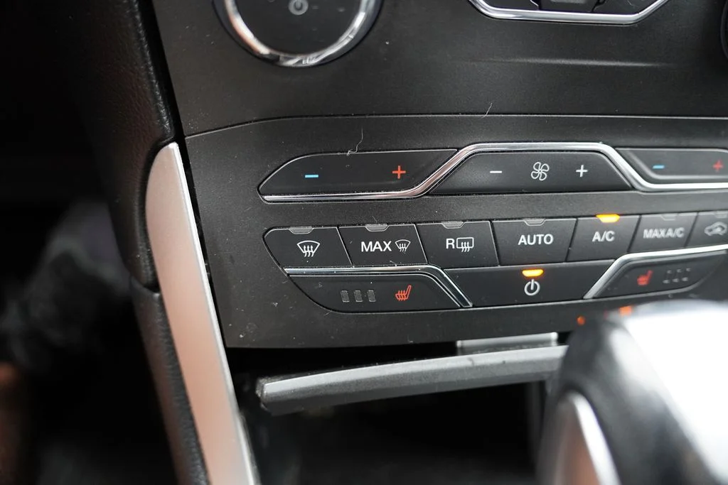 Used 2015 Black Ford SEL image 5