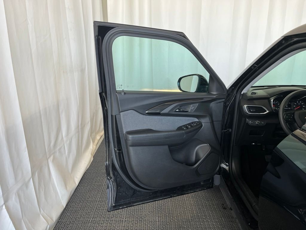 Used 2022 Black Chevrolet LT image 18