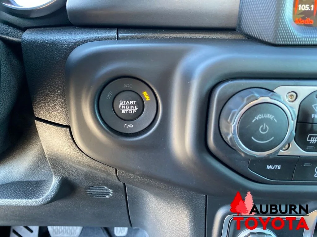 Used 2021 Green Jeep Rubicon image 39