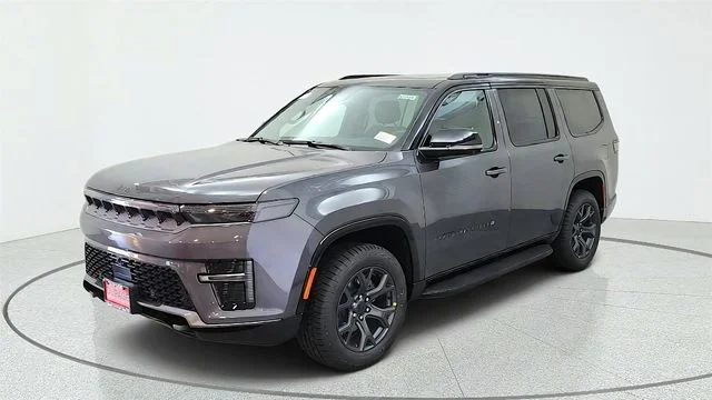 New 2026 Baltic-Gray Metallic Clear-Coat Exterior Paint Jeep Upland image 4