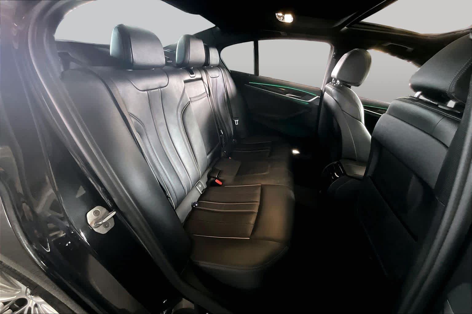 Used 2020 Dark Graphite Metallic BMW 540i image 19