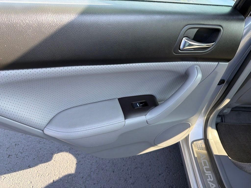 Used 2005  Acura Base image 12