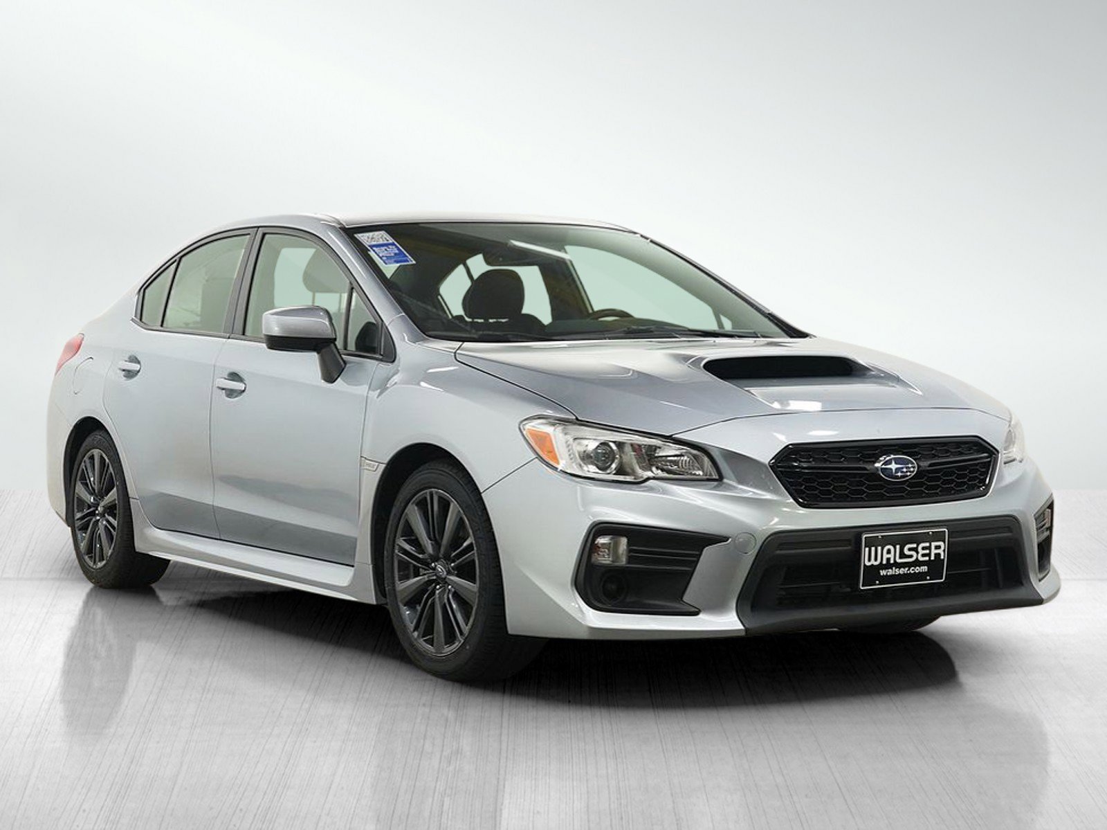 Used 2018 Ice Silver Metallic Subaru  image 6