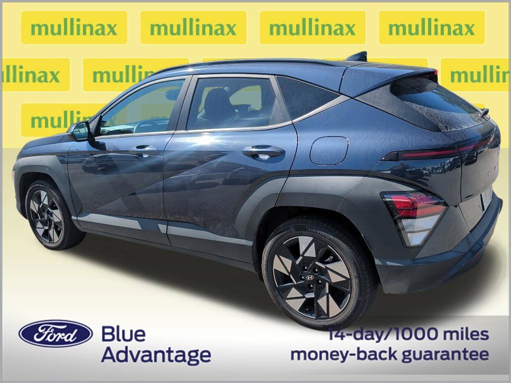 Used 2025 Blue Hyundai SEL image 3