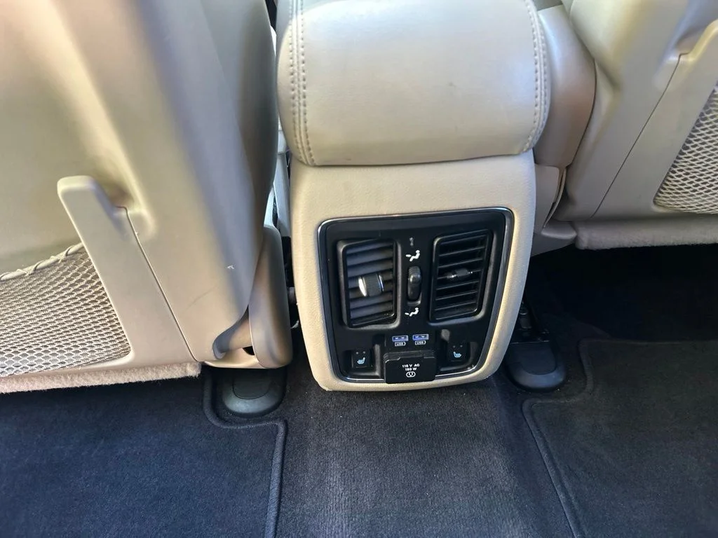 Used 2015 Black Dodge Limited image 31