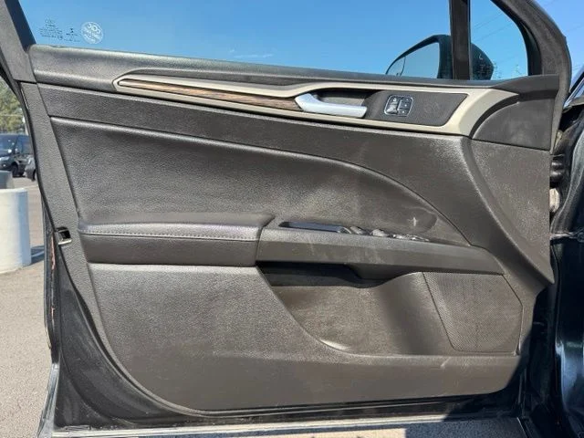 Used 2014 Tuxedo Black Metallic Ford SE image 17