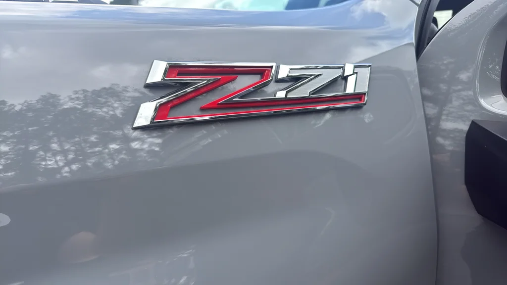 Used 2024 Gray Chevrolet Custom image 31