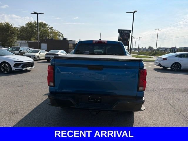 Used 2023 Blue Chevrolet Z71 image 26