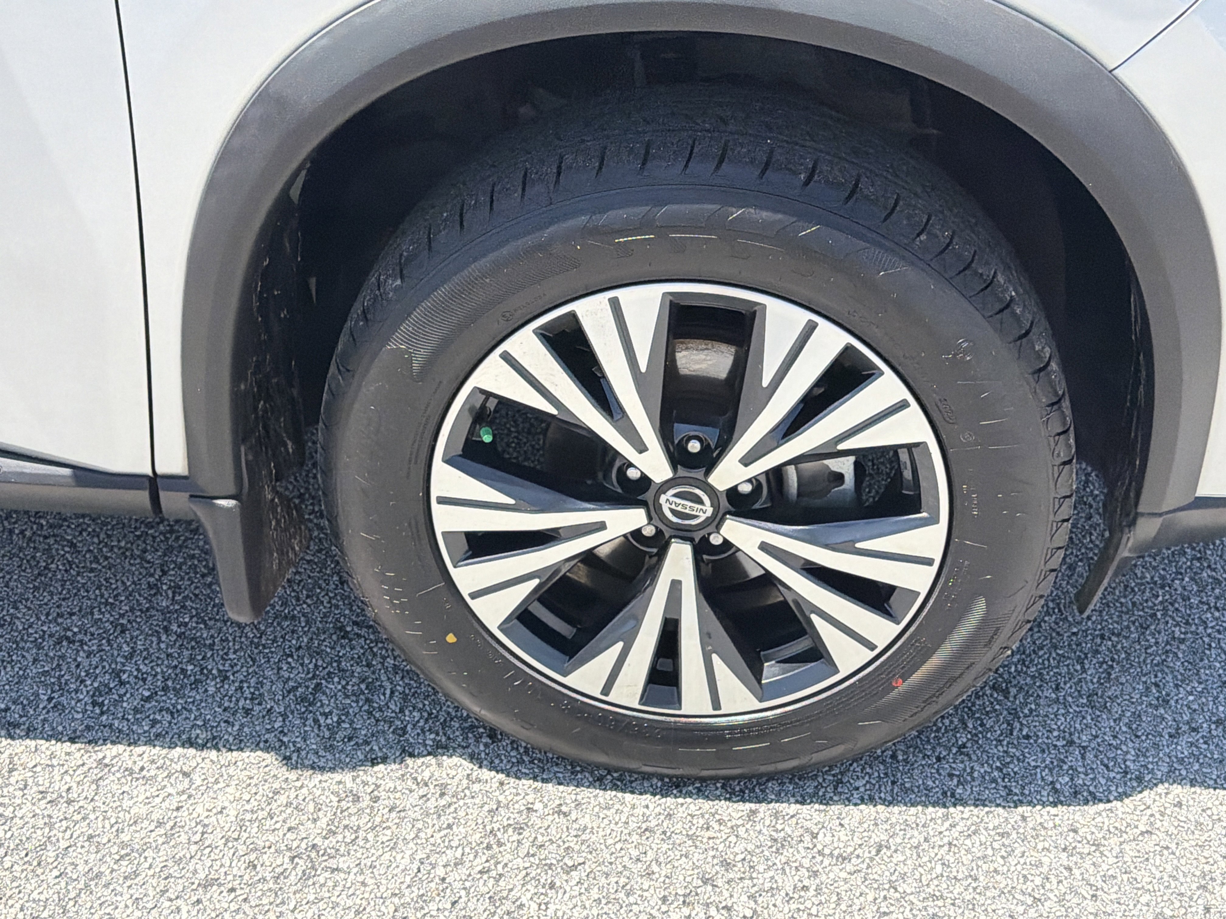 Used 2021 Brilliant Silver Metallic Nissan SV image 5