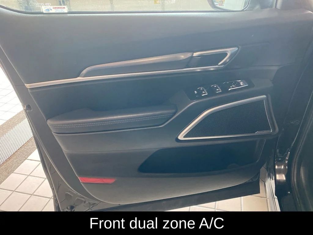 Used 2025 Black Kia S image 9