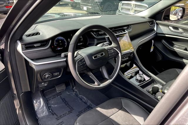 New 2025 Baltic Gray Metallic Clear-Coat Exterior Paint Jeep Altitude X image 7