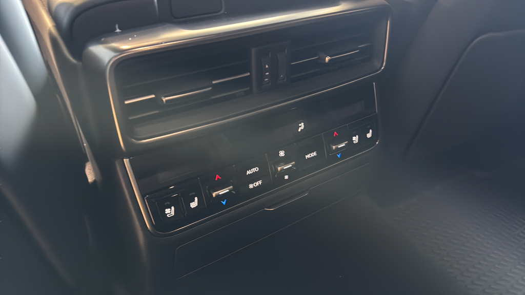 2026 Lexus LX 700h Luxury - Photo 16