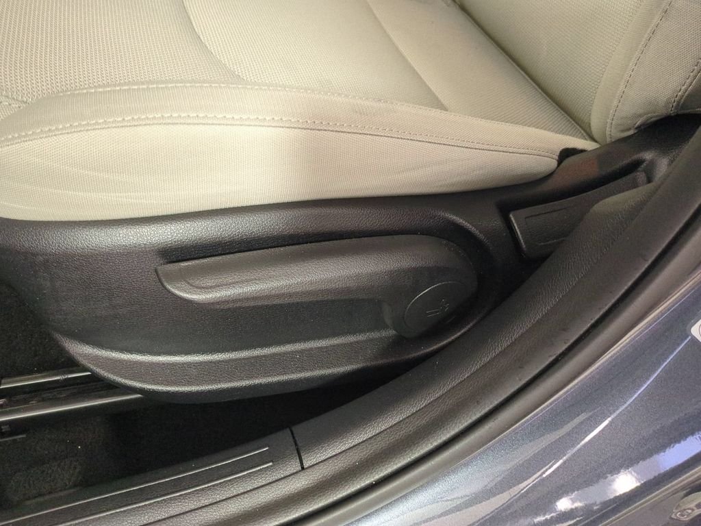 2023 Kia Forte LXS - Photo 20