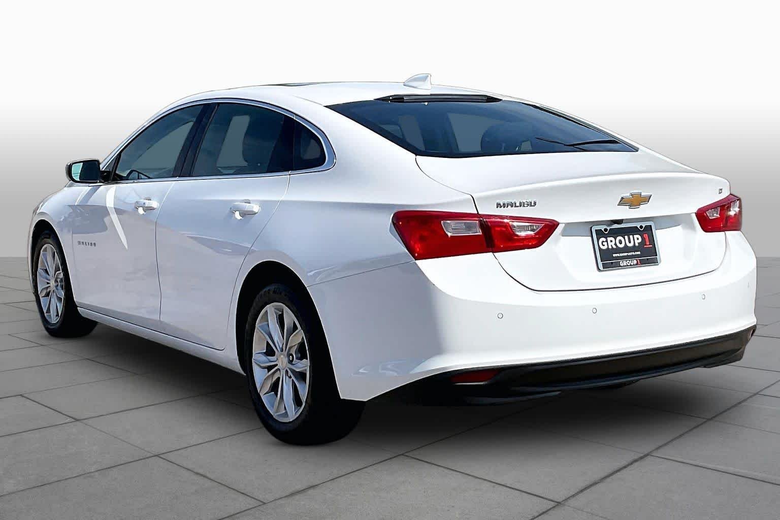Used 2024 Summit White Chevrolet LT image 12