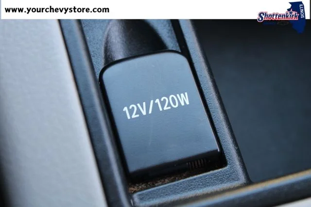 Used 2009 Silver Toyota LE image 31