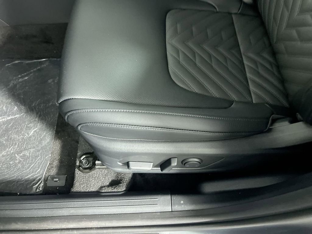 New 2026 Shadow Matte Gray Kia X-Line image 13
