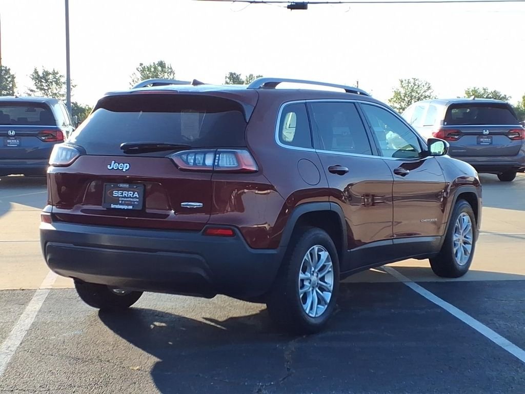 Used 2019 Velvet Red Pearlcoat Jeep Latitude image 13