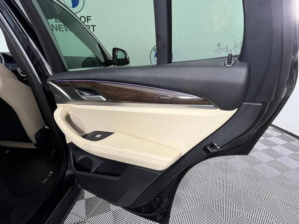 Used 2023 Black BMW xDrive30i image 25
