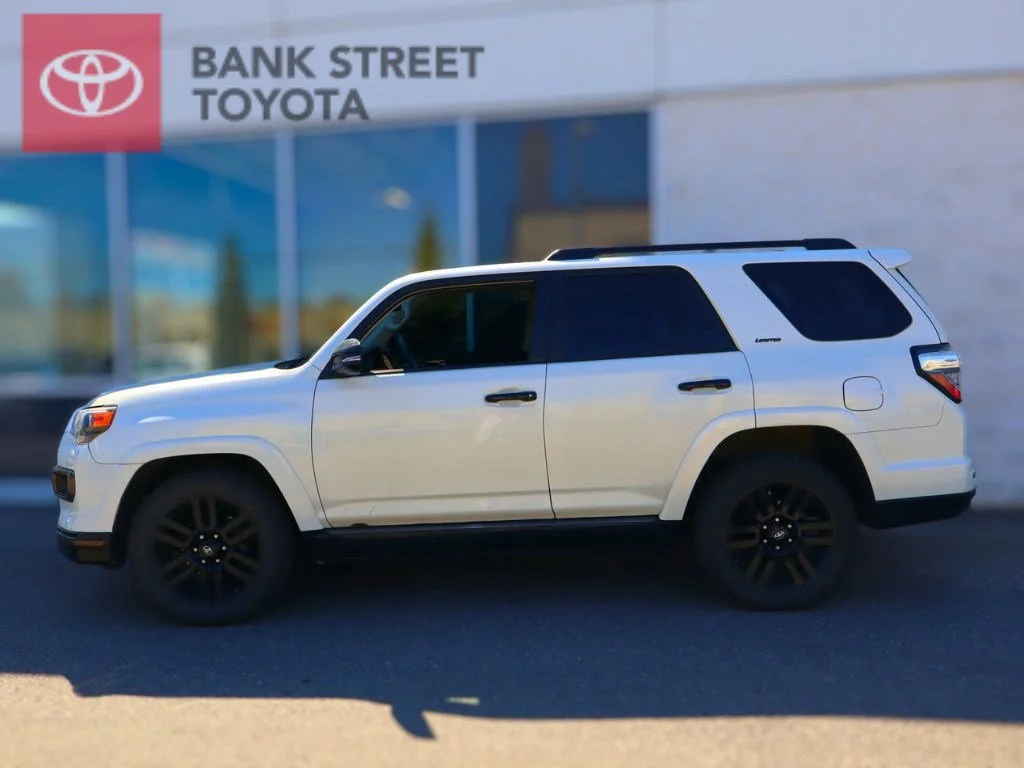 Used 2021 0070 Blizzard Pearl Toyota BASE image 36