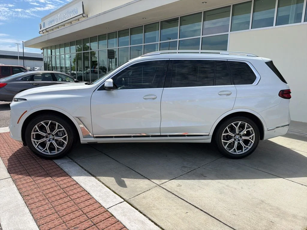 Used 2023 Mineral White Metallic BMW xDrive40i image 3