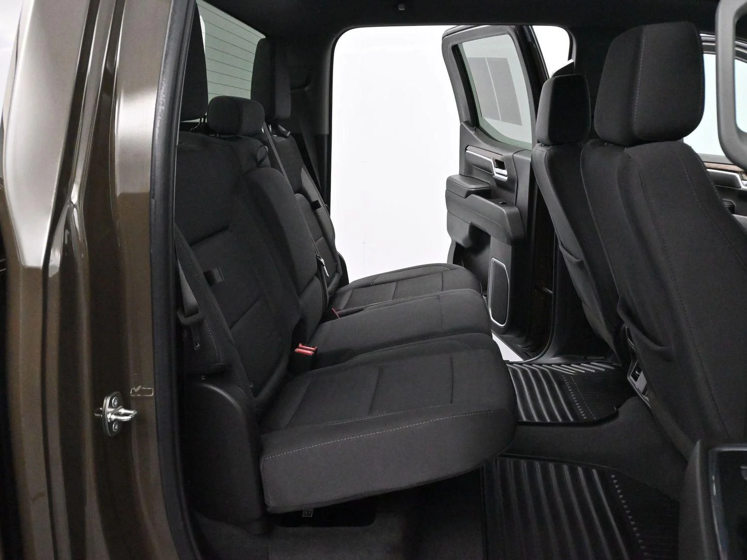 Used 2023 Deep Bronze Metallic GMC Elevation image 30