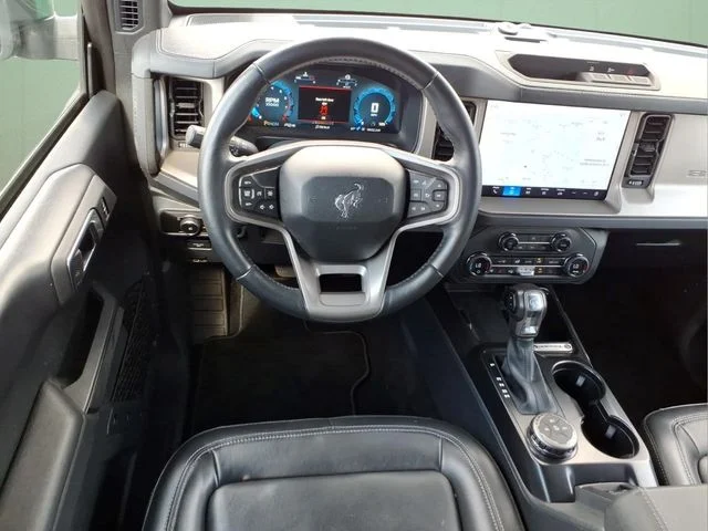 Used 2025 Green Ford Outer Banks image 17