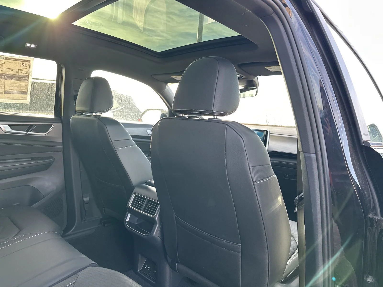 New 2026 Black Volkswagen 2.0T SE w/Technology image 30