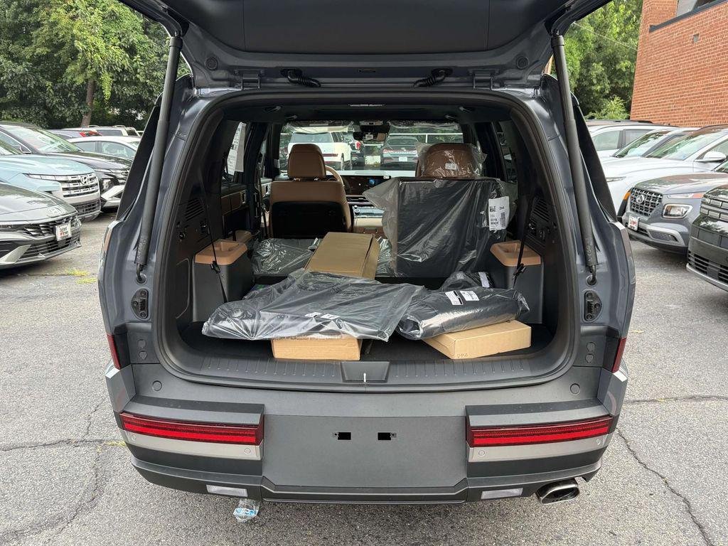 New 2026 Ecotronic Gray Hyundai Limited AWD image 31
