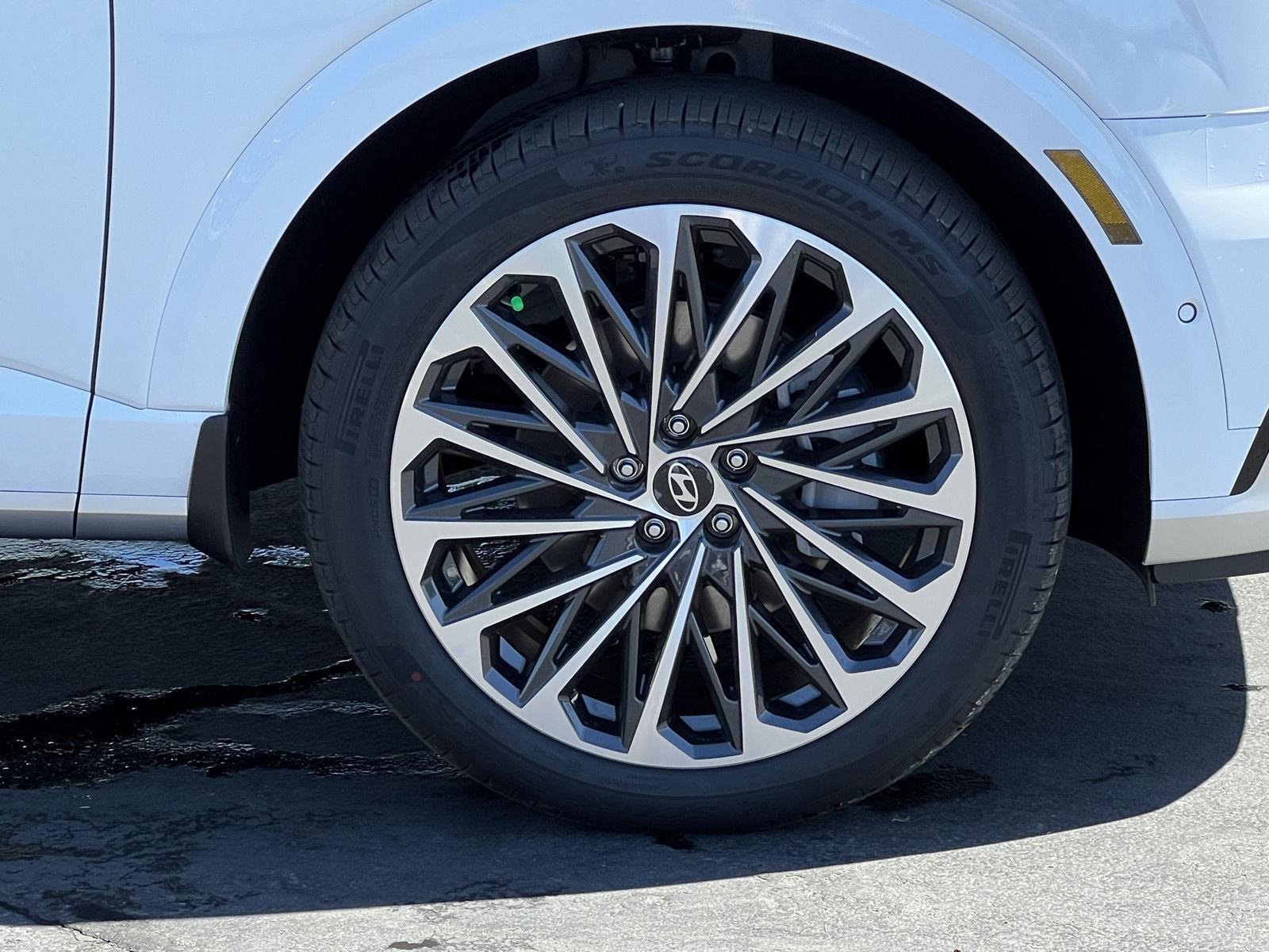 New 2026 Creamy White Pearl Hyundai Calligraphy AWD image 16